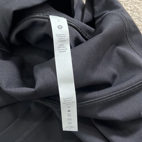 Lululemon Crop - Picture 5 of 12